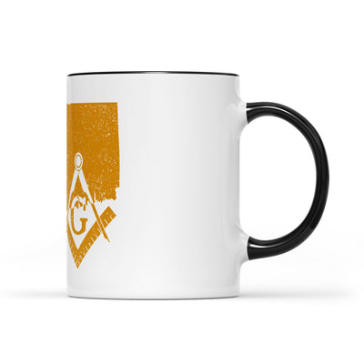 Connecticut square & compass freemason symbol state map - Accent Mug